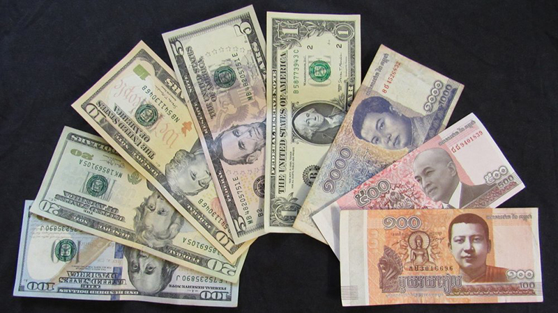 Tiền Đô La Mỹ và Tiền Riel